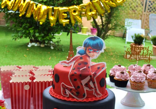 Gâteau d'anniversaire Miraculoos (LadyBug)