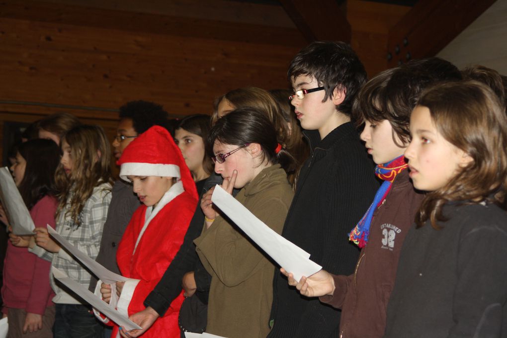 Photos de la fête du collège Diwan de Saint-Herblain, le 14 décembre 2010.