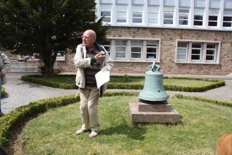 Voici un reportage photographique de la journée du 19 mai 2010 par Michèle Péron n 3 épisodes: La visite du musée de la Marine de Brest, le repas au restaurant Le Ruffé et la visite du jardin botanique de l'Hopital des Armées.