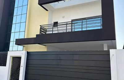 VILLA TRIPLEX A VENDRE  ABIDJAN COCODY 