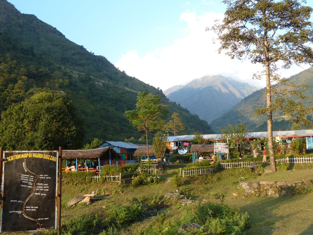 Novembre, 140 km en demi tour des Annapurnas ... un club aventure tout en ciel bleu ... (1ère partie)