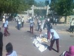 La grève des travailleurs se durcit, les étudiants ne reculent pas, la police réprime avec férocité au Tchad : Et Deby donne de mauvaises réponses !