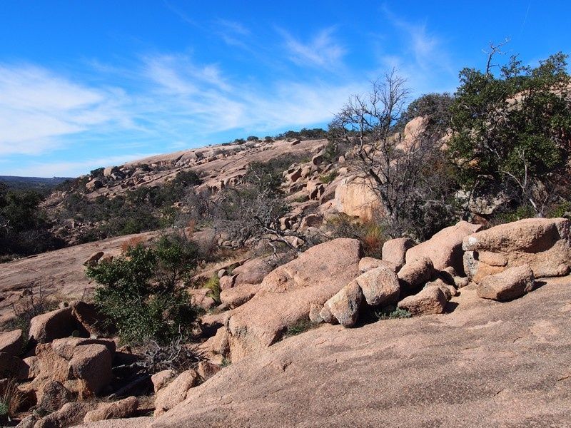 A trente kilomètres au Nord de Fredericksburg le site des roches enchantées.
