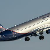 Un sale jeudi pour l'avion de ligne russe Superjet 100. - avionslegendaires.net