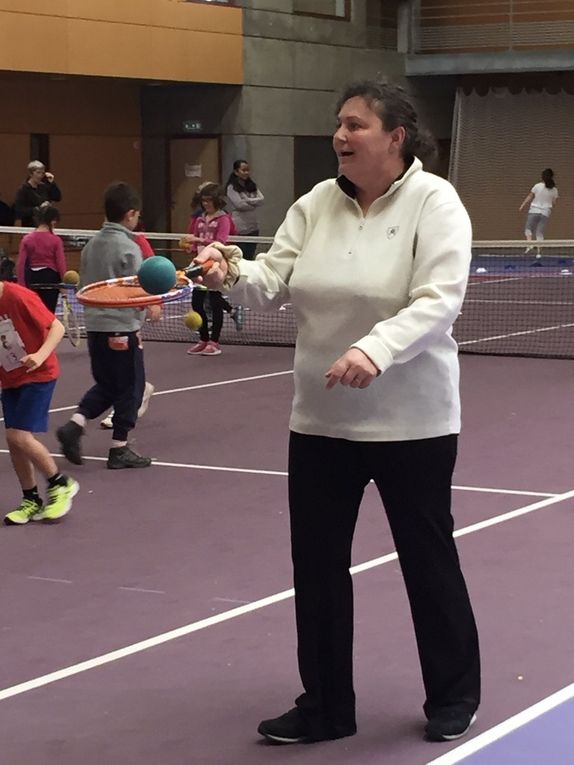 Rencontre Tennis Usep en mai 2017 avec les CP et CE