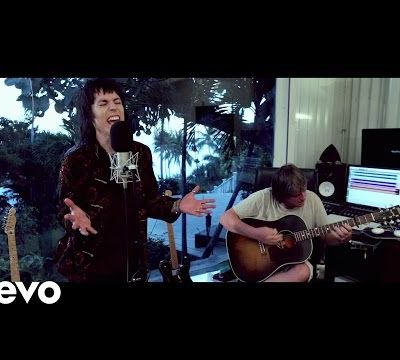 Sessions acoustiques et reportages autour de "Man on the Rocks"