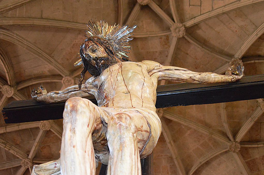 Aesthetics of crucifixion