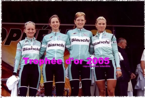 <P><STRONG><U>Photos des épreuves routes&nbsp;féminines de l'année 2005</U></STRONG></P>
<P><STRONG>A travers cet album,je souhaite vous faire profiter des photos prises lors de ma présence sur les différentes épreuves.En esperant que passerez un bon moment à les regarder.</STRONG></P>
<P><STRONG>Salut</STRONG></P>