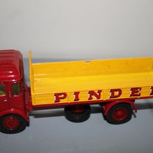 Camion Simca plateau "Pinder"