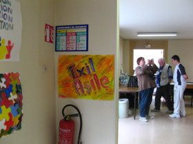 11e exposition de l'atelier dessin et peinture de L'Ile Saint Denis (93), adultes et enfants, le 20 juin 2009, salle Joliot Curie.   