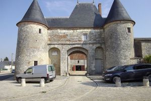 Château Huisseau-sur-Mauves