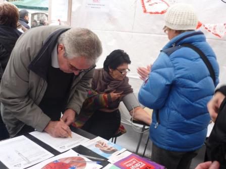 Stand de la foire aux oignons de Mantes-la-Jolie le 22 novembre