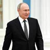 Russie : le Kremlin distribue des cadeaux pour " renforcer la popularité " de Vladimir Poutine avant les élections