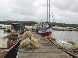 Dimanche matin, nous avons décidé d'aller acheter du poisson au marché aux poissons pour le dej. Oui mais en arrivant pas de marché ! Allez savoir pourquoi ! Alors on est allé se balader, oui mais pas que ça... Découvrez ça en images !