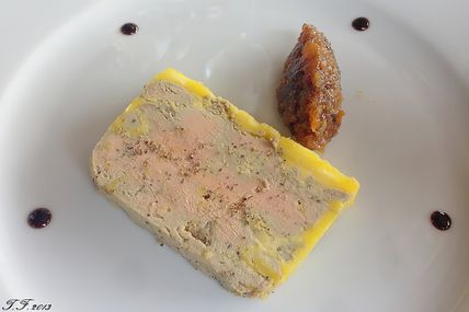 Foie gras du Périgord accompagné d'une confiture de figue, photo prise cet été dans le Périgord
