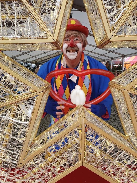Sculpture de ballons au Marché de Noël d'Hazebrouck les 29 et 30 Décembre 2019
