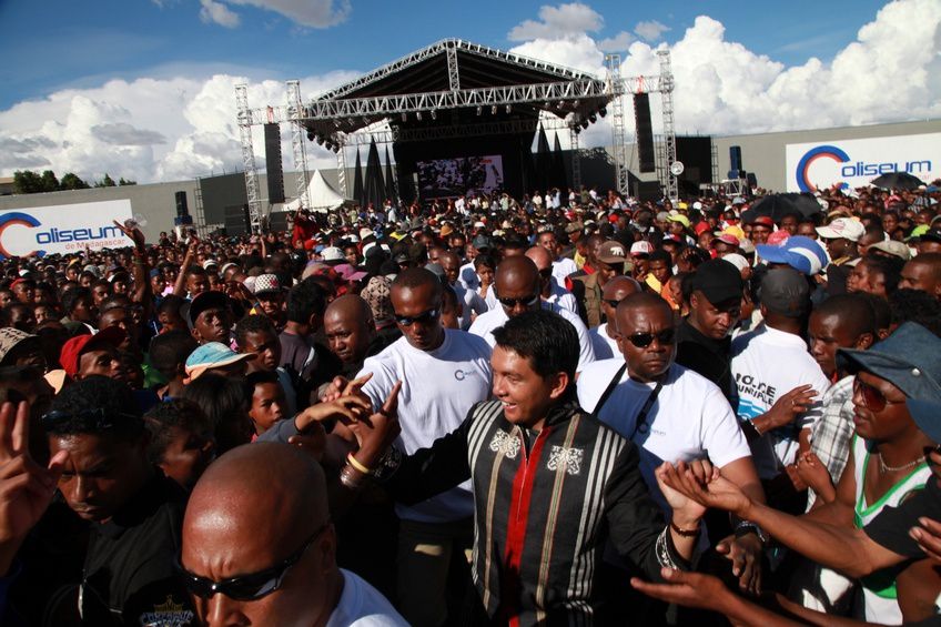 Dans le cadre du IIè anniversaire de la IVèRépublique, le couple présidentiel, Andry et Mialy Rajoelina, a inauguré le «Coliseum de Madagascar» sis à Antsonjombe. 3è partie. Photos: Harilala Randrianarison