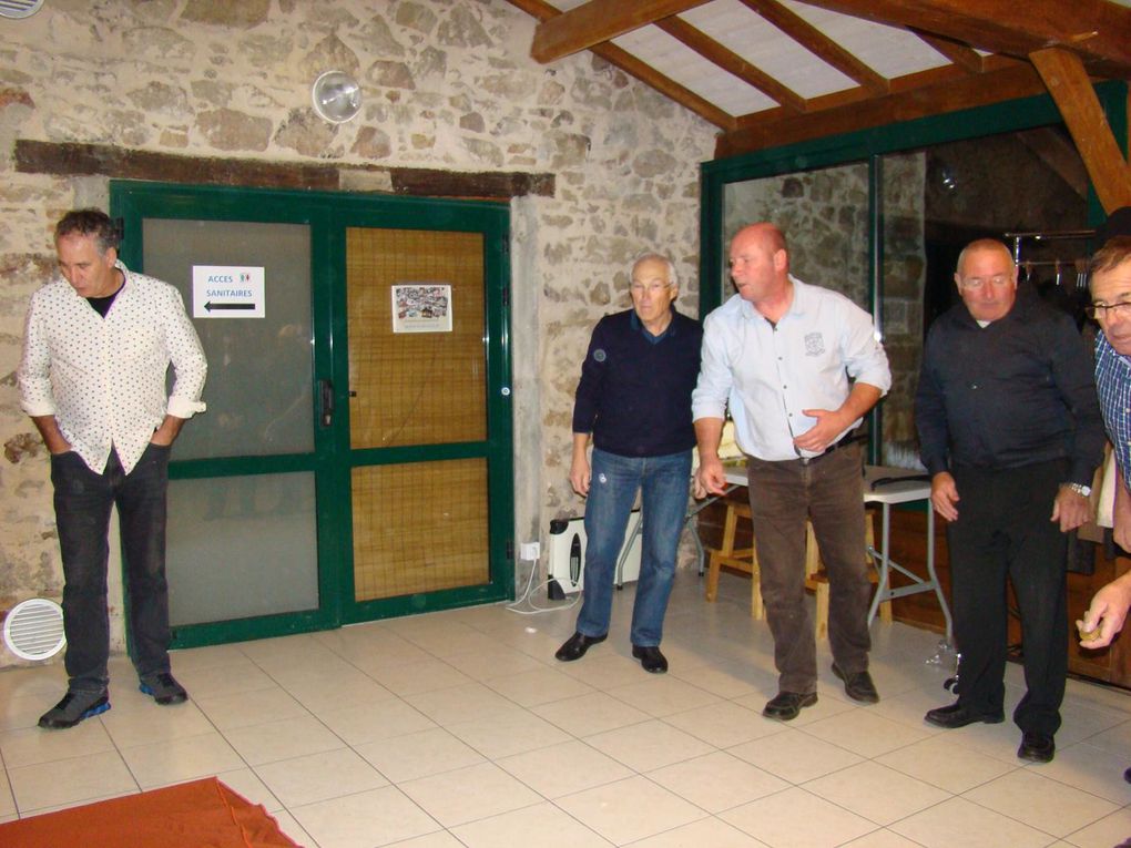 Photos de l'assemblée générale et du repas de fin d'année 2014 prises par André.