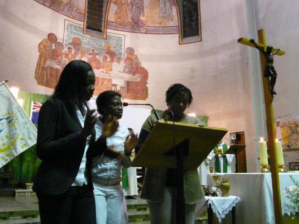 Le 11 novembre 2008, nous nous sommes retrouvés à La Varenne pour un dernier temps diocésain...
Mais ce n'est pas fini, les JMJ c'est pour la vie !!! :-)