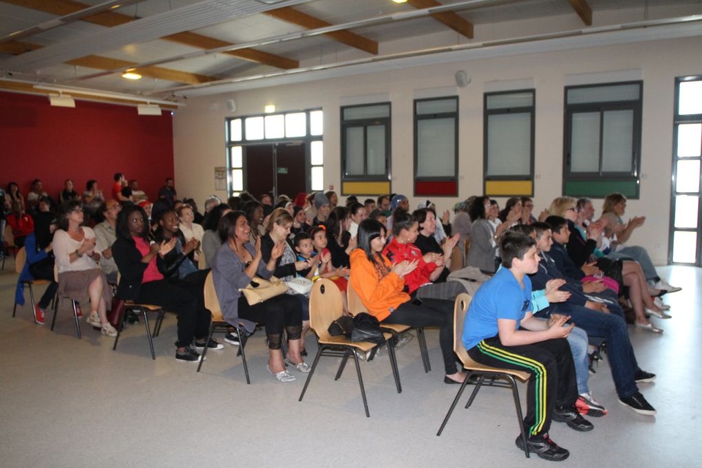 Quelques photos de la soirée de projection de "Va à l'école" à la maison de quartier Saint-Jacques