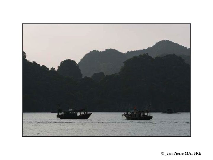 La baie Halong est l'un des trésors les plus prisés du Vietnam. Un paysage dont on ne se lasse jamais.