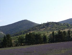 Montée à la ferme de Baume la Lance (633m)