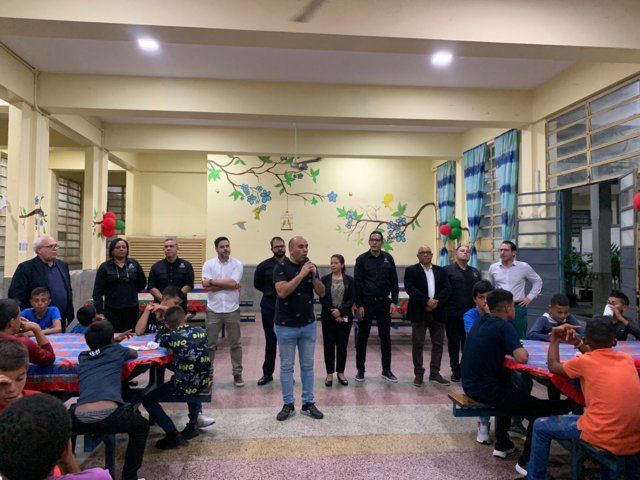 Hesperia WTC Valencia ofreció tradicional cena de Navidad a centenar de niños de Casa Hogar Don Bosco