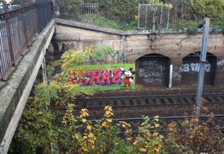 Mickey sous les ponts