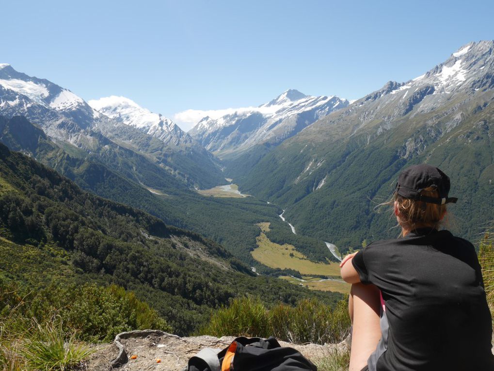 West Matukituki Valley : French Ridge hut, Cascade Saddle, Rob Roy glacier