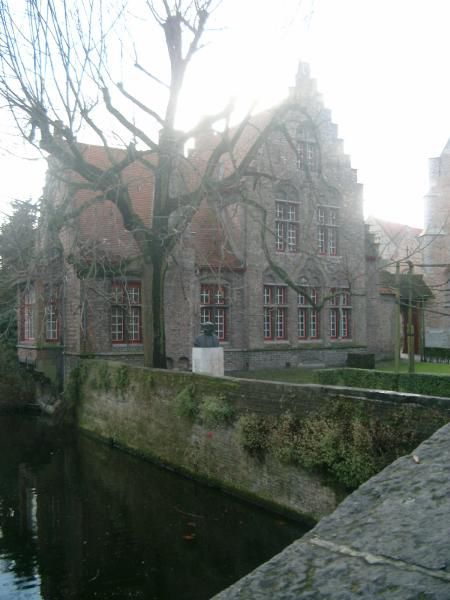 <P><FONT color=#0080ff><EM>Quelques photos de Bruges la morte ou la venise de nord... prise lors de nos noces de Coton le 27décembre 2004</EM></FONT></P>