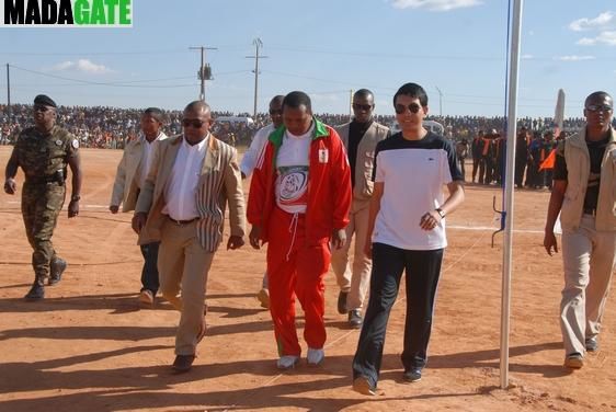 le Président Andry Rajoelina, a procédé à la pose de la première pierre du futur Temple de Rugby. Photos: Harilala Randrianarison