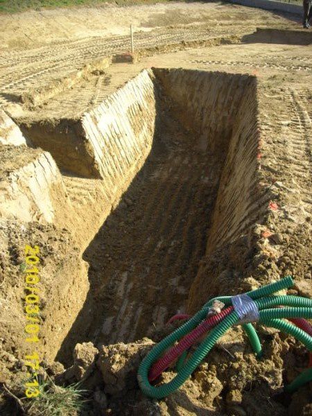 Travaux de préparation du terrain avant le démarage de la construction.