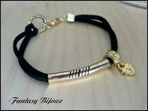 Collection de petits bracelets cordons noirs 