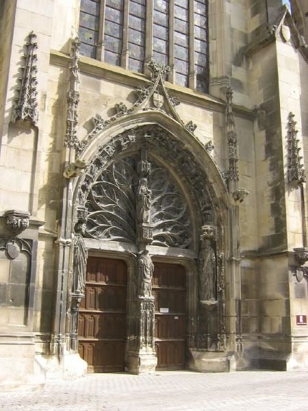 De ND de Paris en passant par l'hôtel de Cluny,bourgtheroulde à Rouen, l'hôtel de Sens, Chartres...