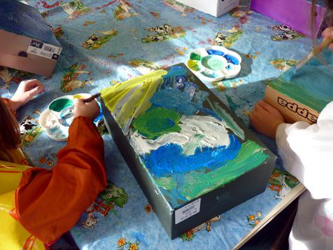 Ateliers avec des enfants de maternelle (2 classes de moyens/grands) sur le thème de la mer.