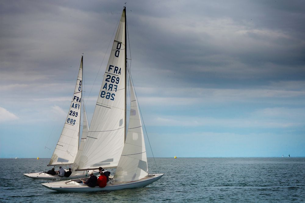 Photos du derby dragon de la baule - yacth club de la baule - les voiles de légende 2011