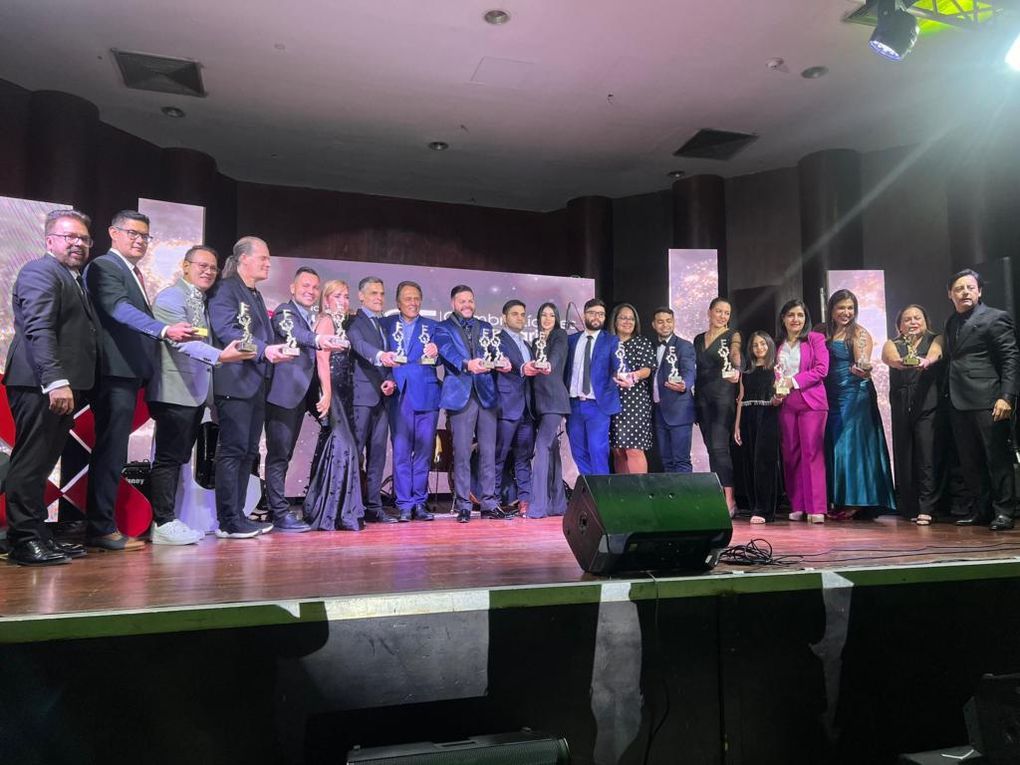 Crema Helados galardonado durante la Cumbre de Líderes Empresariales 2024 en Caracas