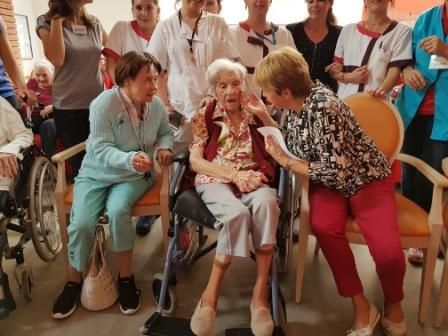 LES 105 ANS DE MME MOLINES 