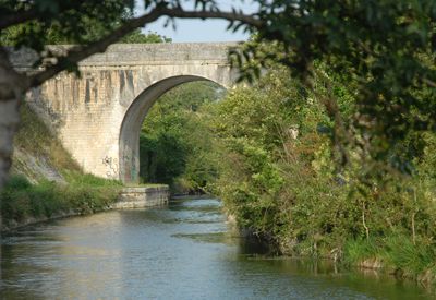 le canal marans la rochelle