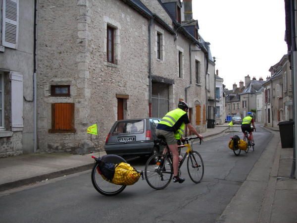 Photos de Jeanne et Clément à vélo