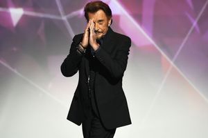 C'est officiel, Johnny a plus écrit de testaments que de chansons 