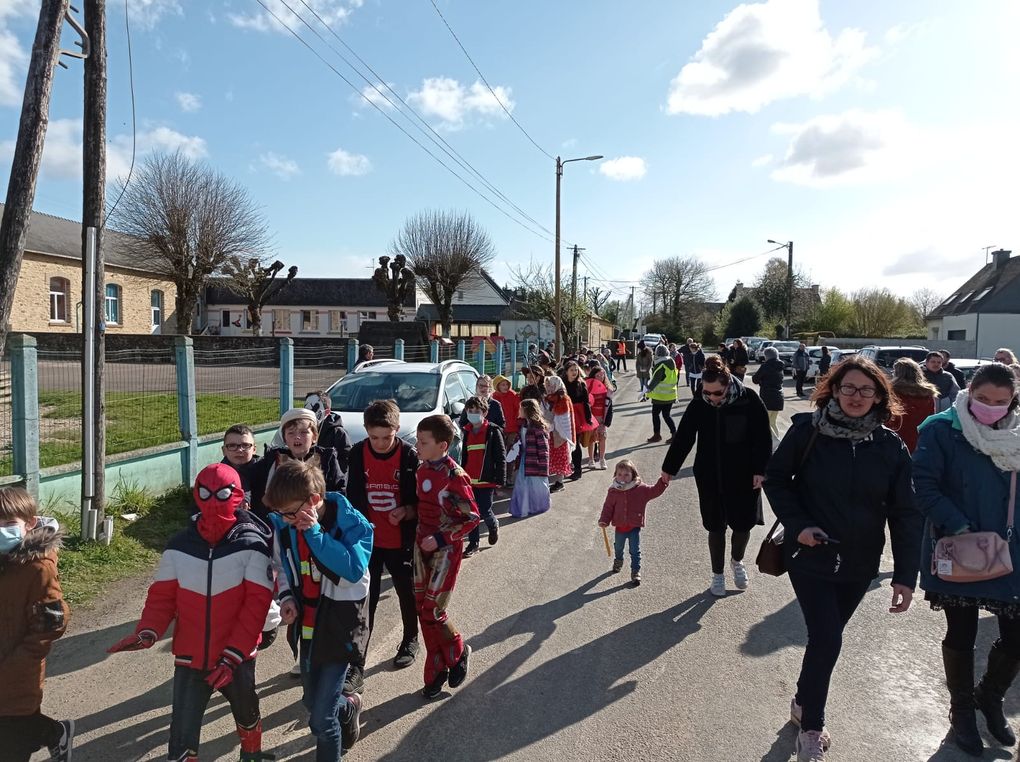 La fête du printemps et le repas solidaire en image