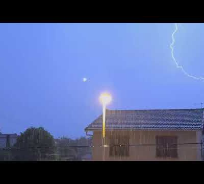 Vidéo. Enormes orages en cours le 1er mai 2024 à Aulnay-sous-Bois