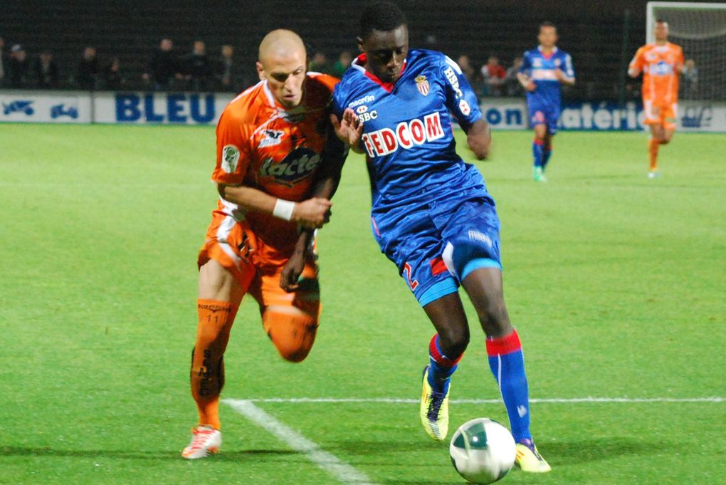 Retrouvez les plus belles photos de Fabien Chauvel sur les cinq premiers matchs à domicile de Laval.