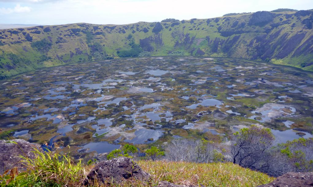 RAPA NUI : MOAÏ - AHU - PUKAO  
TAPATI : Fête annuelle durant 2 semaines entre 20 janvier et fin février