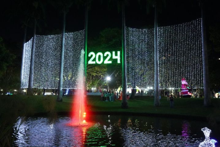 Alcalde Fuenmayor encendió la Navidad 2023 en la Plaza Dr. Fabián de Jesús Díaz de Valencia