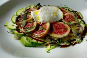 CARPACCIO DE JEUNES COURGETTES AUX FIGUES