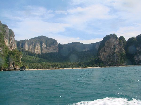 Plage de Railey, près de Krabi, cadre très agréable, en bonus photos d'une expo sur l'art Thai à Bangkok.