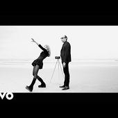 Arielle Dombasle, Nicolas Ker - Just Come Back Alive (Clip Officiel)