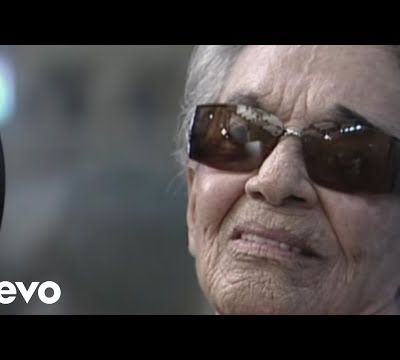 La Llorona est une Xunca, une femme convertie en lune, une déesse. 